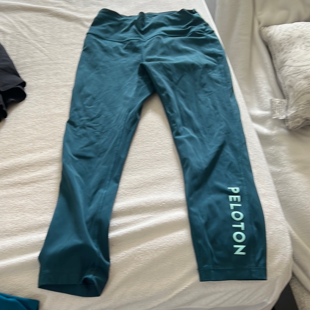 Peleton leggings